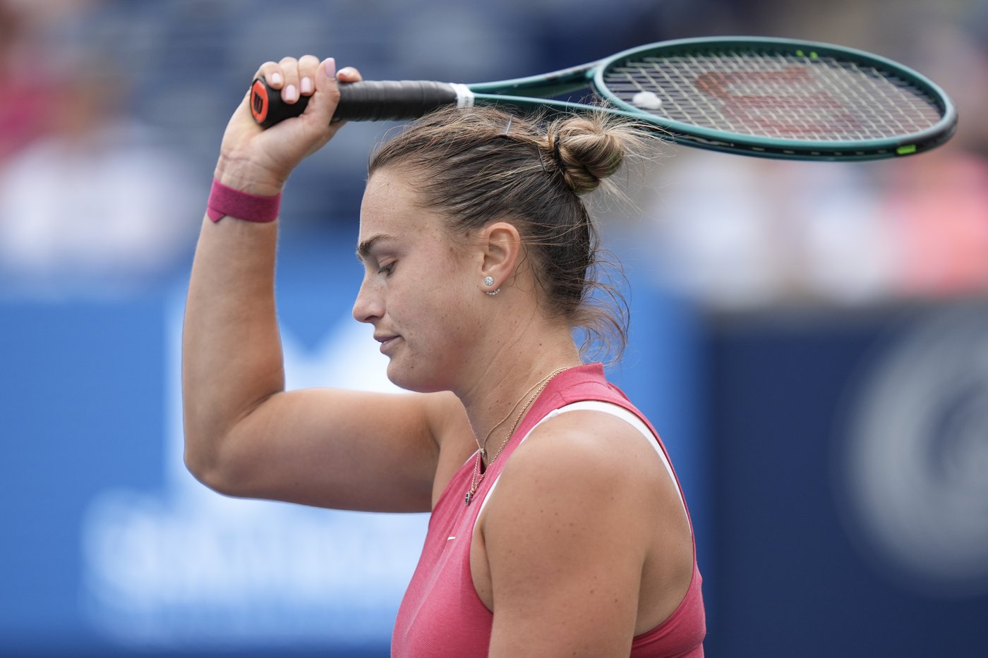 Aryna Sabalenka surprise par Amanda Anisimova à Toronto