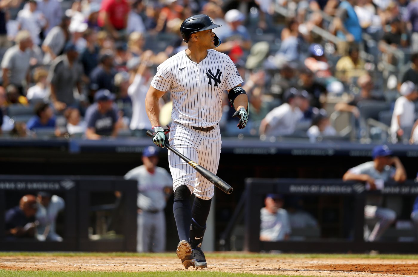 Stanton, Soto et Judge cognent des circuits dans la victoire de 8-7 des Yankees