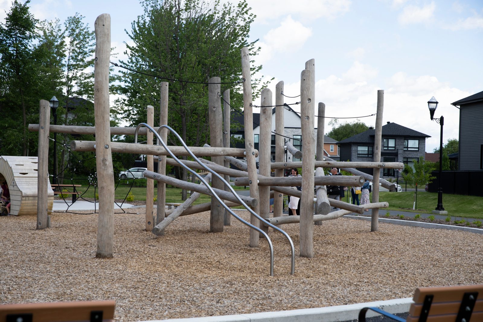 Des modules en bois pour stimuler l’imaginaire des enfants