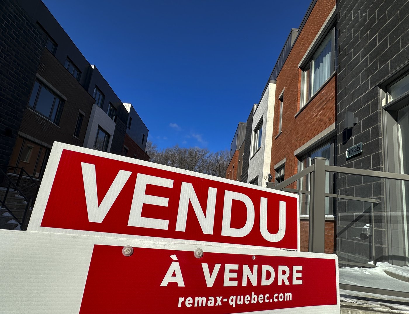 Deux courtiers immobiliers québécois sont suspendus pour de fausses offres