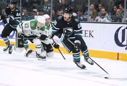 L’ex-Tricolore Mike Hoffman obtient un essai professionnel des Oilers