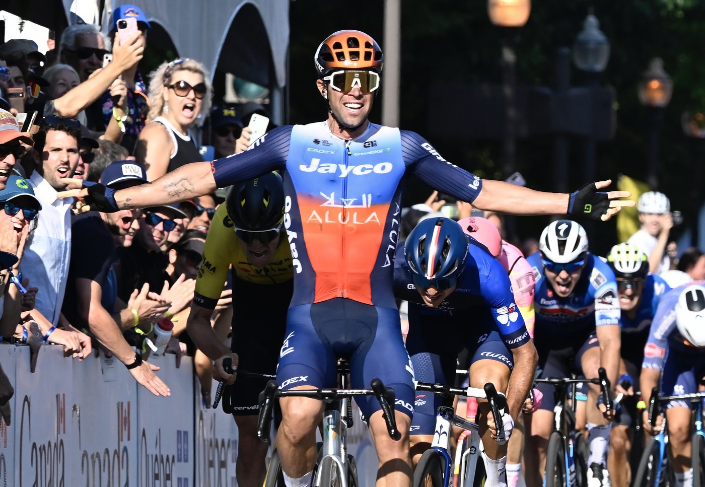 Michael Matthews remporte pour la troisième fois le Grand Prix cycliste de Québec