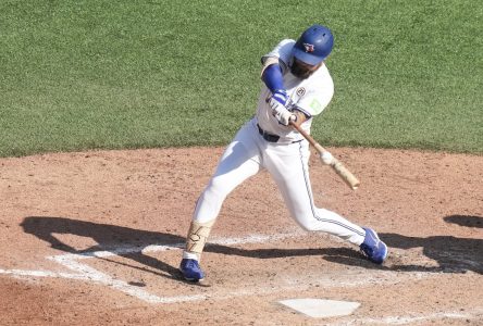 Lukes permet aux Blue Jays de battre les Cardinals 3-2 et de compléter un balayage