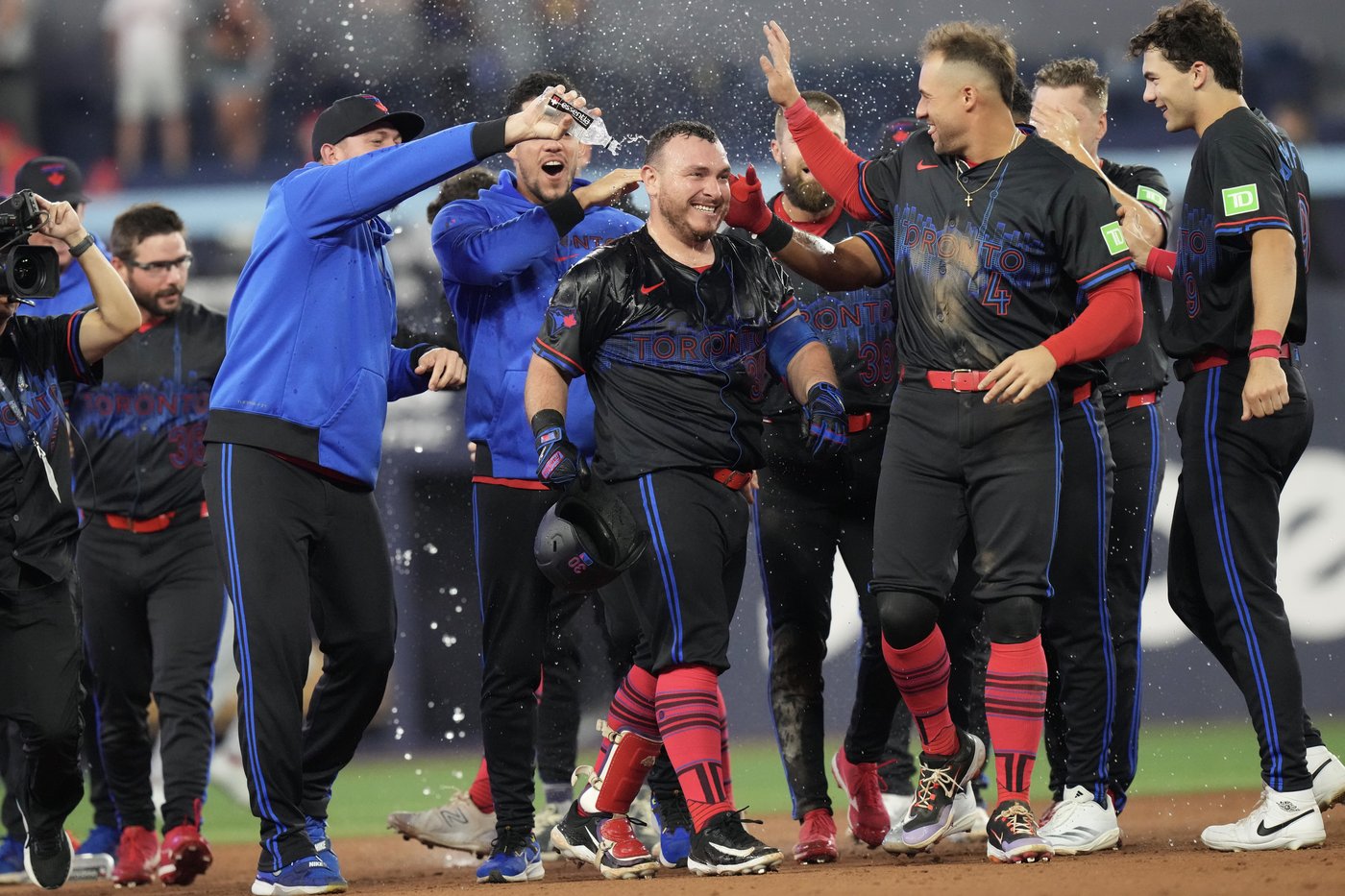 MLB: Alejandro Kirk donne la victoire aux Blue Jays en 11e manche