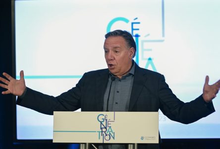 Legault veut que la CAQ dépose un plan pour ramener le civisme dans les écoles