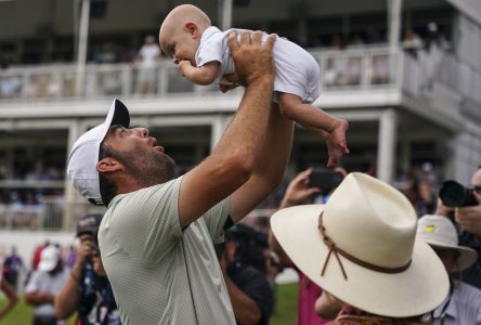 Scottie Scheffler remporte aisément le Championnat du circuit de la PGA