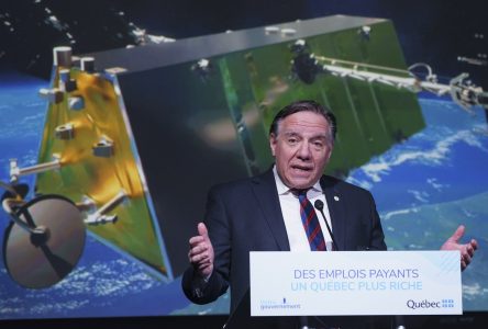 François Legault et Justin Trudeau annoncent la relance du projet Télésat Lightspeed