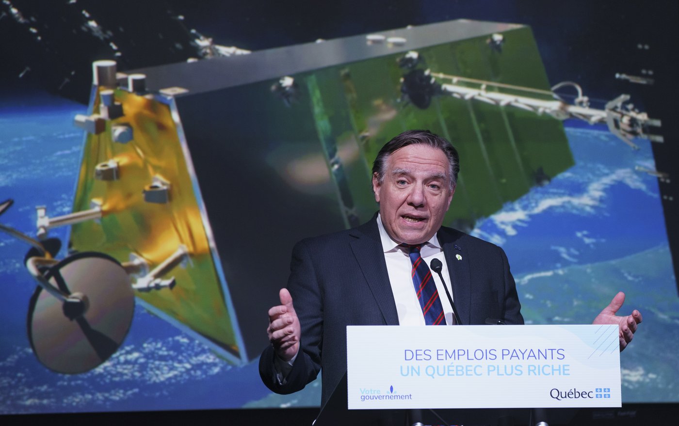 François Legault et Justin Trudeau annoncent la relance du projet Télésat Lightspeed