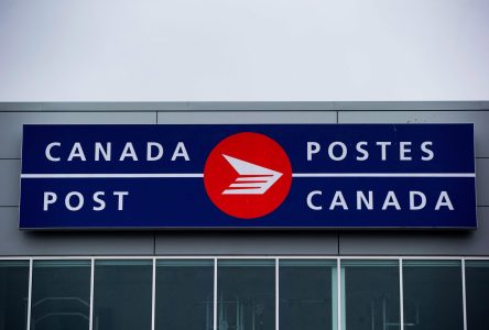 Postes Canada veut augmenter de 25 cents le prix des timbres