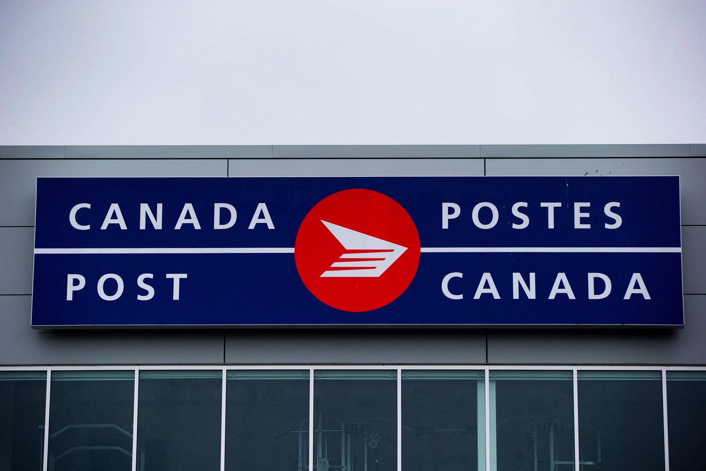 Postes Canada veut augmenter de 25 cents le prix des timbres