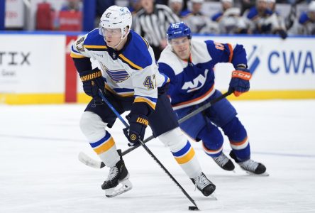 Le défenseur des Blues Torey Krug est opéré et ratera la saison 2024-25