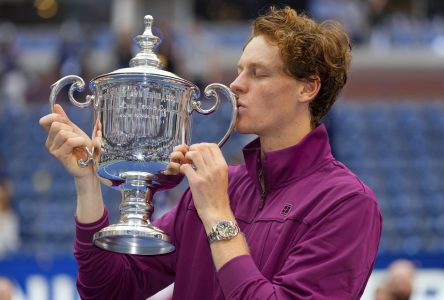 Jannik Sinner bat Taylor Fritz et remporte les Internationaux des États-Unis