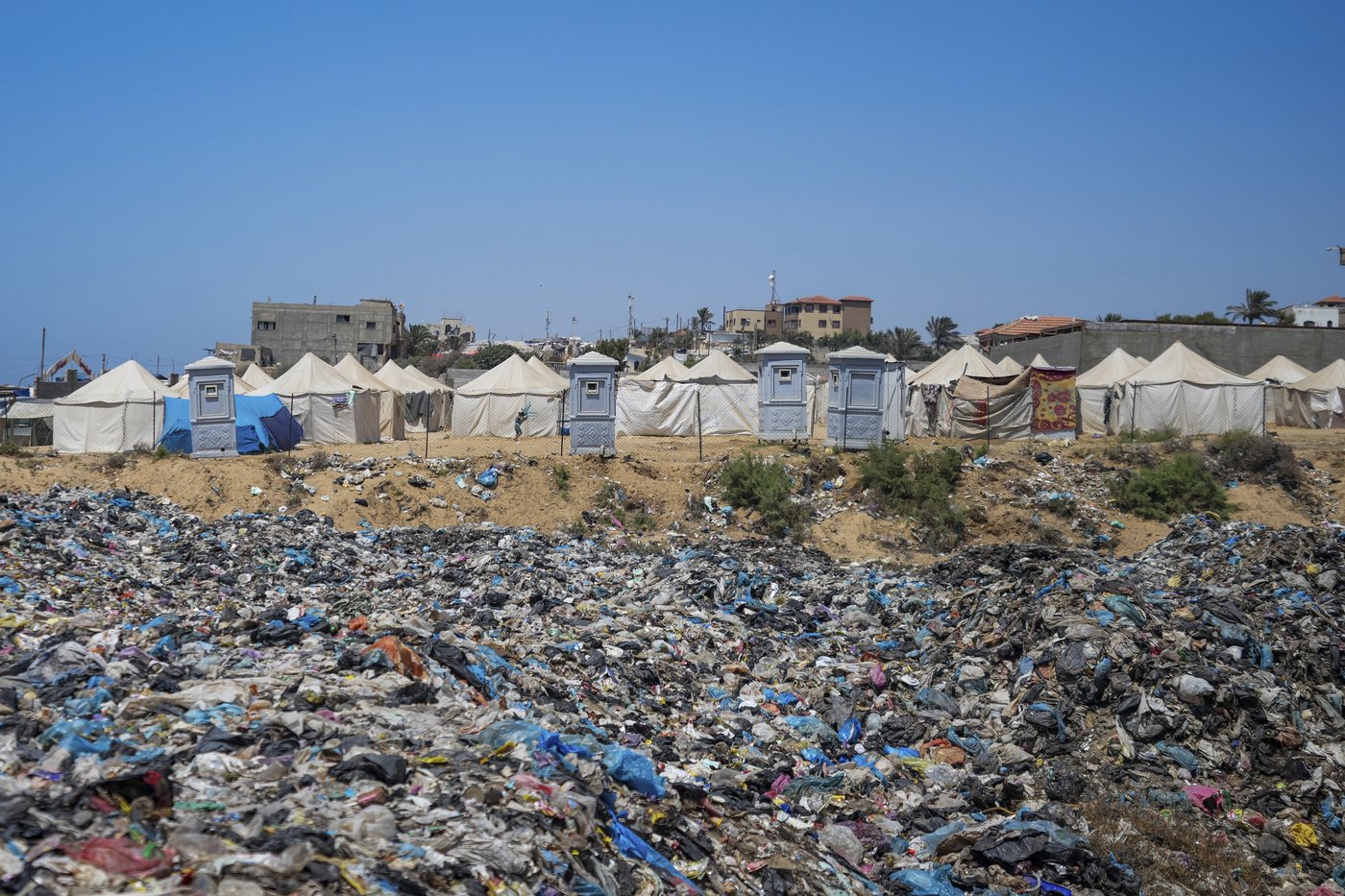 Des frappes israéliennes touchent une école de l’ONU dans un camp de la bande de Gaza