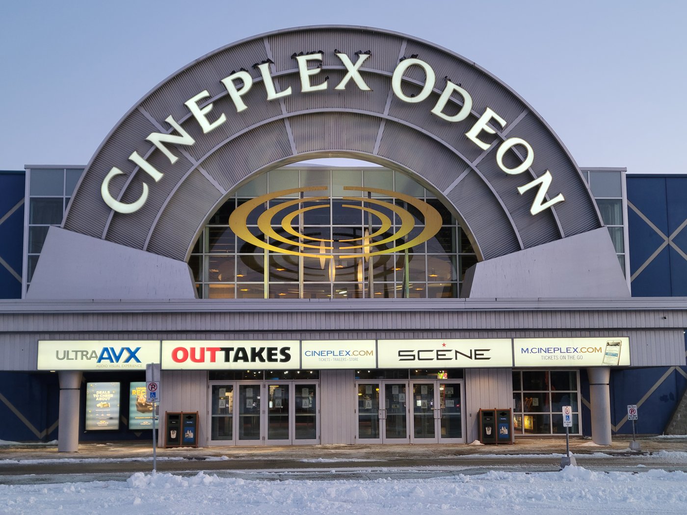 Cineplex reçoit une amende 38,9 millions $ pour des indications de prix partiel