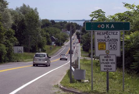 Québec prélève des échantillons de sol de camions qui se rendent à Kanesatake