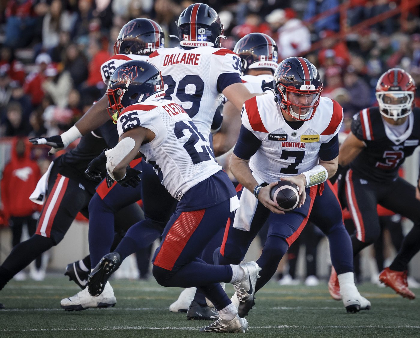 Un match nul entre les Alouettes et les Stampeders à Calgary, 19-19