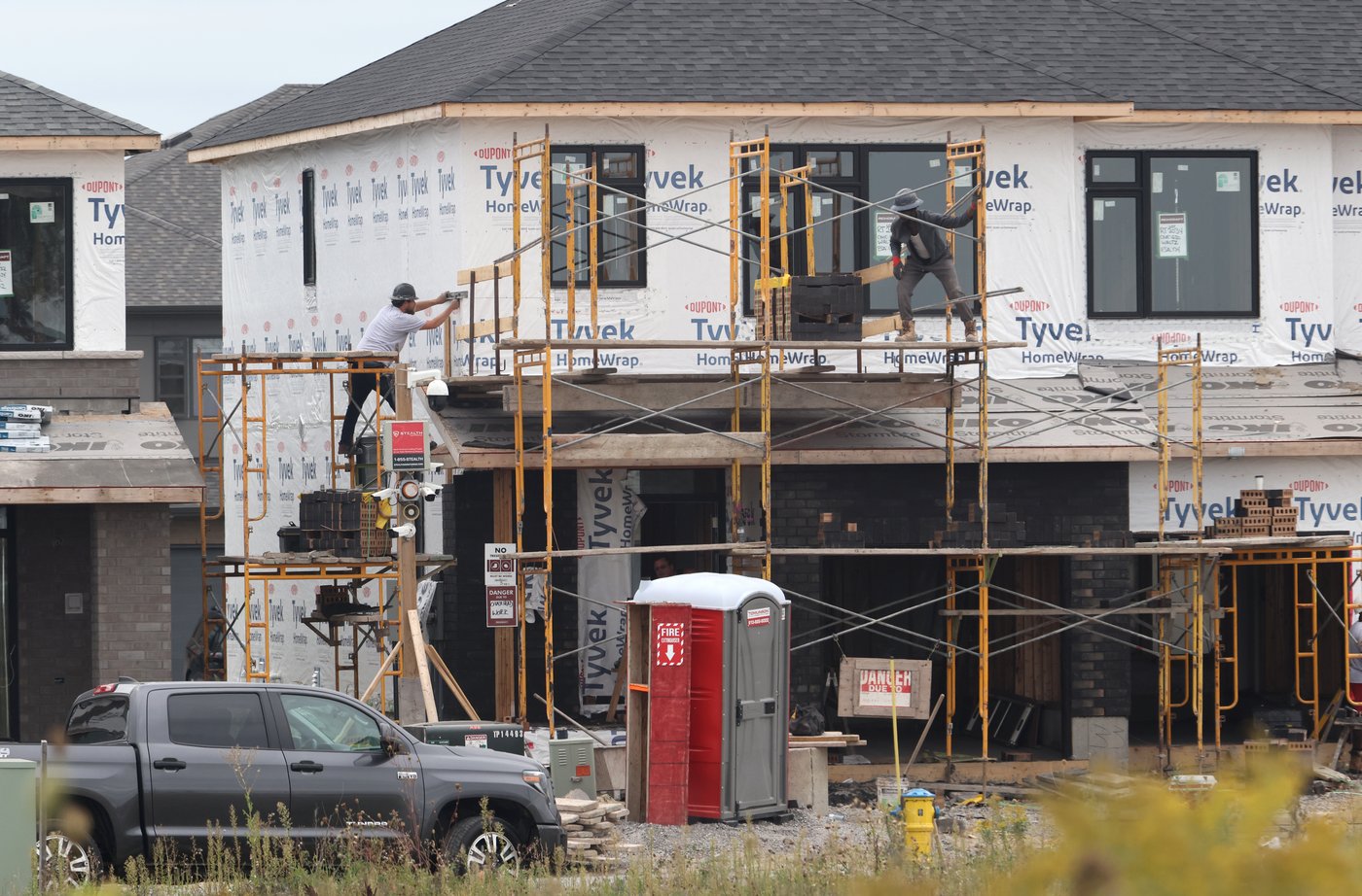 Le plan fédéral en matière de construction de logements sera confronté à des embûches