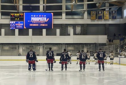 Malgré le deuil, le DG des Blue Jackets Don Waddell se concentre sur le hockey