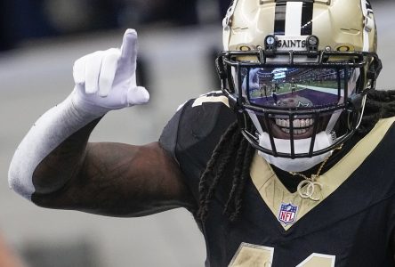 Kamara marque 4 touchés, les Saints l’emportent 44-19 contre les Cowboys