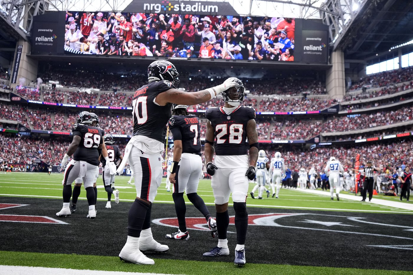 C.J. Stroud et Joe Mixon aident les Texans à venir à bout des Colts 23-20