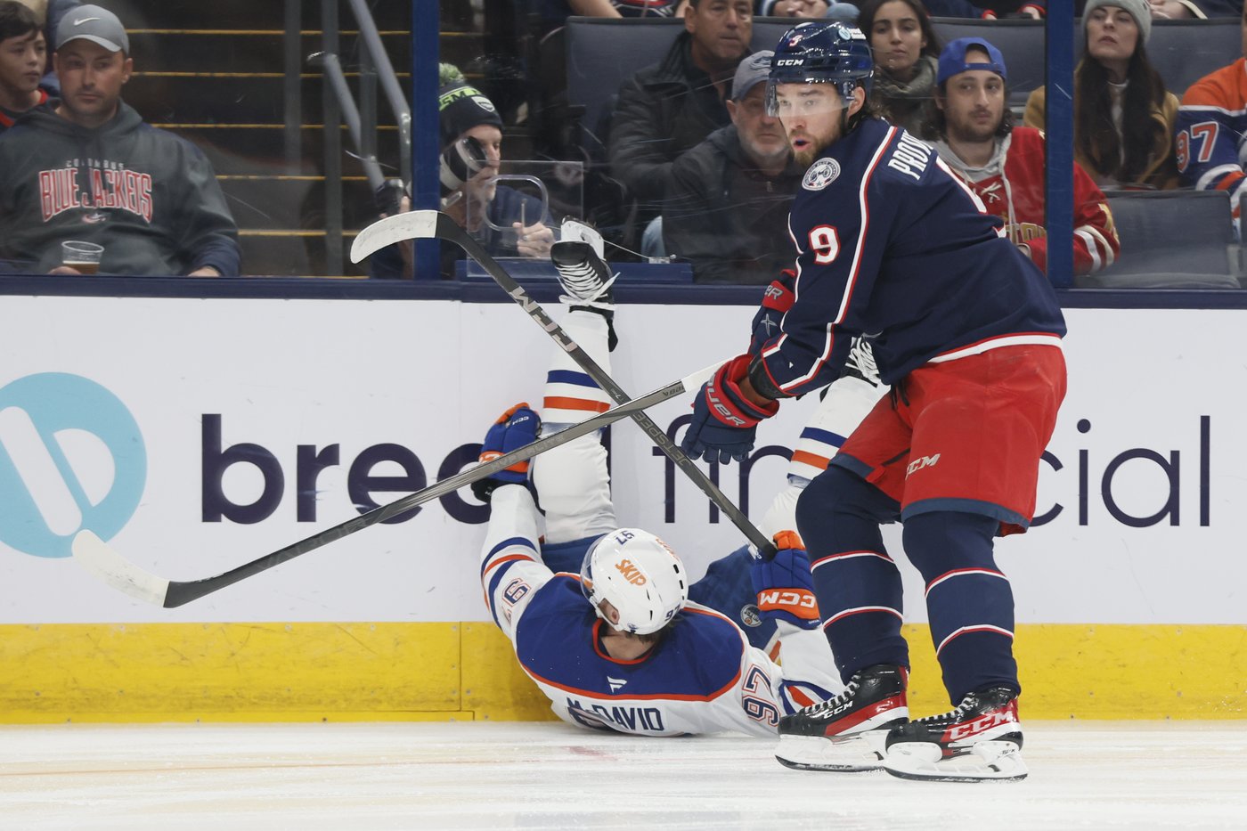 Les Oilers perdent Connor McDavid et s’inclinent 6-1 face aux Blue Jackets