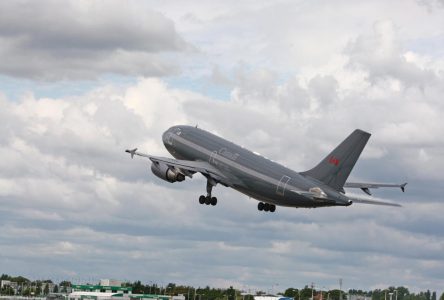 Les passagers d’Air India ont été transportés jusqu’à Chicago par l’Aviation royale