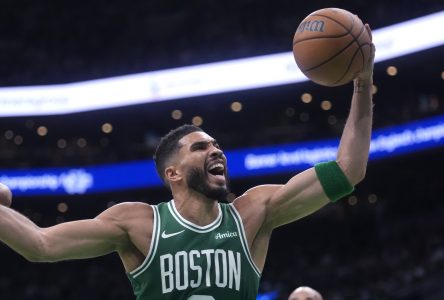 Tatum et les Celtics corrigent les Knicks lors du premier match de la saison