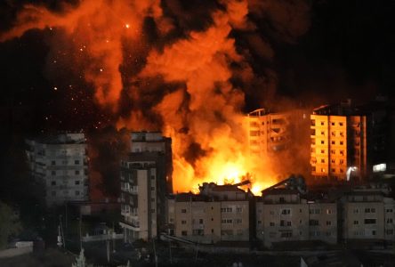 Des frappes israéliennes touchent une ville côtière libanaise