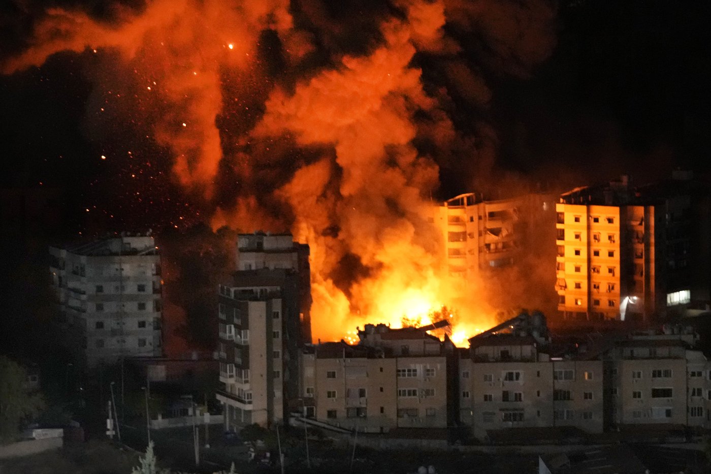 Des frappes israéliennes touchent une ville côtière libanaise