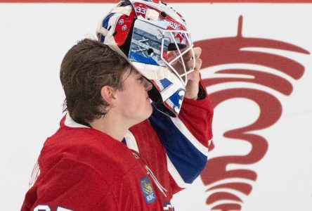 Montembeault cède cinq fois sur 10 tirs et le Kraken écrase le Canadien 8-2