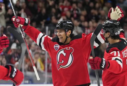 Les Devils battent les Sabres 4-1 en lever de rideau de la saison de la LNH