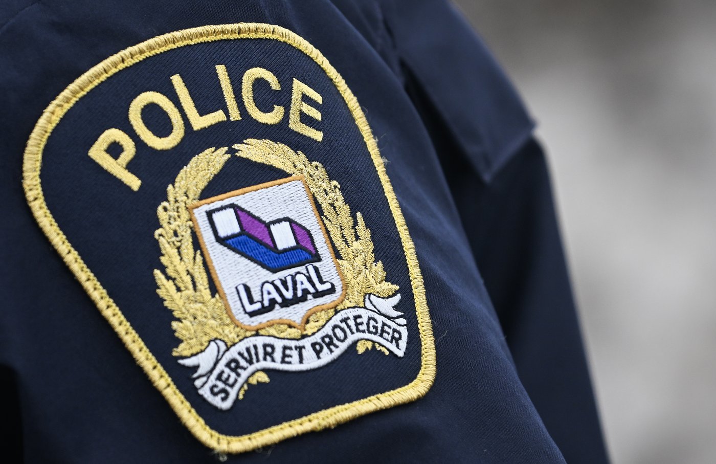 Un homme de 28 ans a été tué par balles à Laval jeudi soir