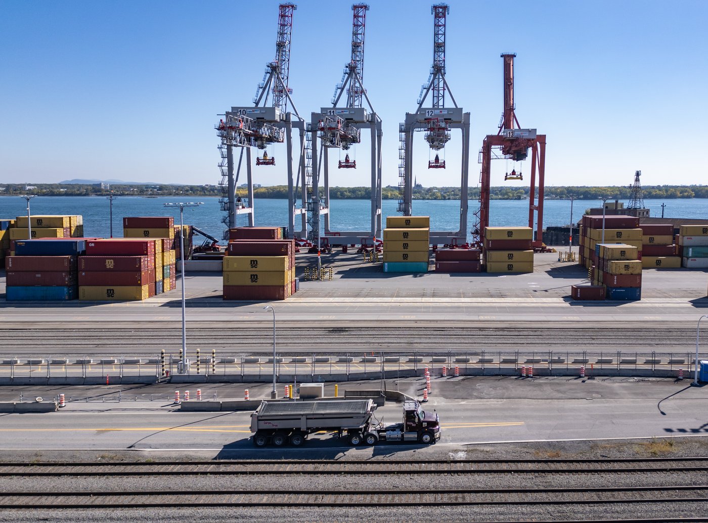 Port de Montréal: les débardeurs refuseront de faire des heures supplémentaires