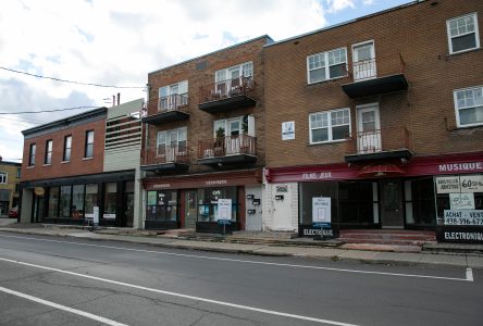 Trois bâtiments seront démolis dans le Vieux-Saint-Jean