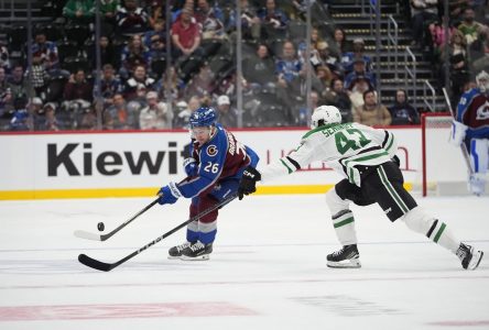 Les Canucks font l’acquisition du défenseur de l’Avalanche Erik Brannstrom