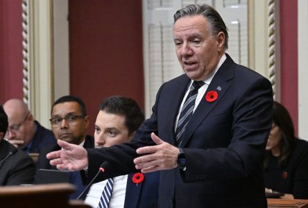 Scandales à la DPJ: Legault dit avoir «totalement confiance» en son ministre Carmant