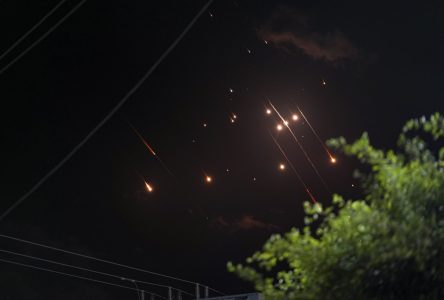 L’Iran a tiré au moins 180 missiles sur Israël et le conflit régional s’intensifie