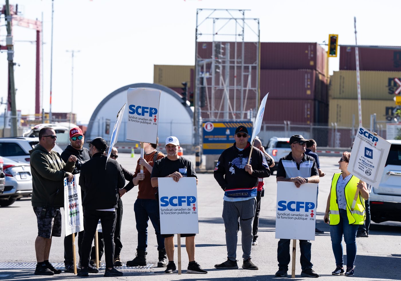 Les débardeurs du port de Montréal tiendront une autre journée de grève dimanche