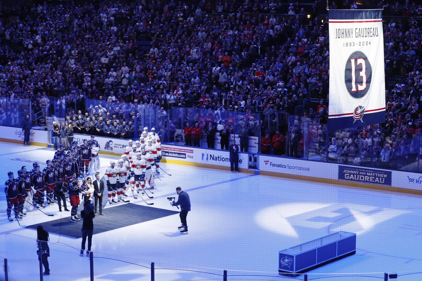 Une soirée très émotive à Columbus, où l’on a rendu hommage aux frères Gaudreau