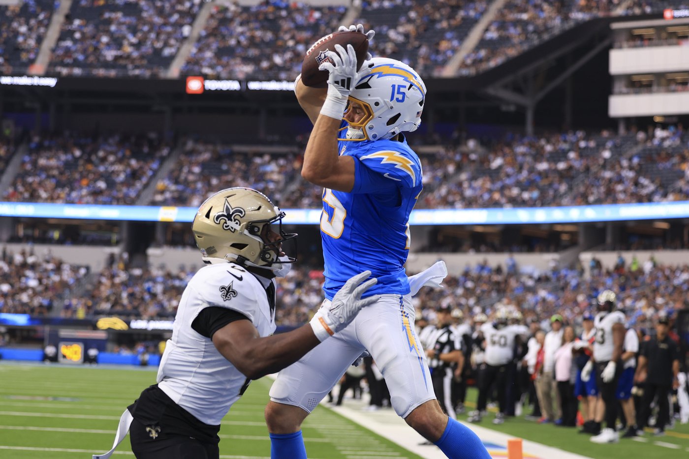 Ladd McConkey inscrit deux touchés dans une victoire des 26-8 des Chargers