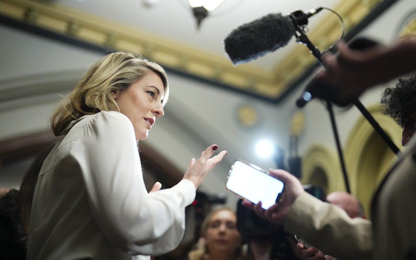 Mélanie Joly participe au sommet ministériel de Paris sur l’aide au Liban