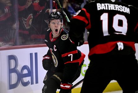 Tkachuk réussit le but clé et Ottawa s’accroche pour une victoire de 5-4