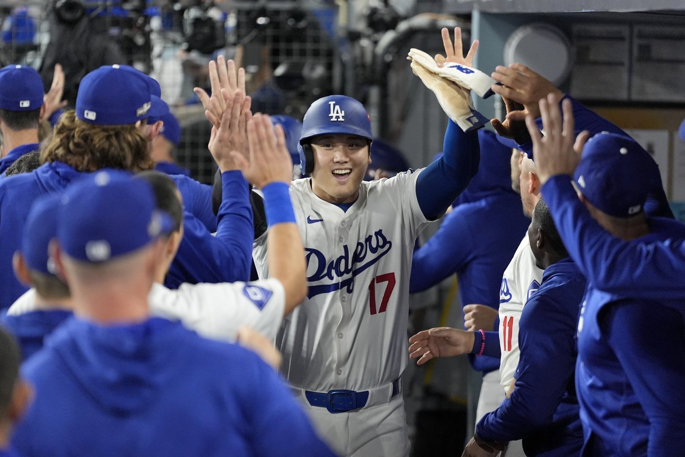 Shohei Ohtani frappe un circuit à ses débuts et les Dodgers battent les Padres 7-5