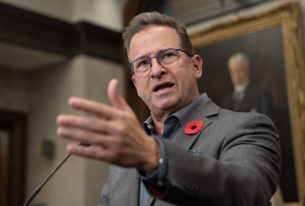 Blanchet veut que Poilievre arrête l’obstruction pour faire tomber le gouvernement