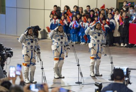 La Chine envoie trois nouveaux astronautes sur sa station spatiale