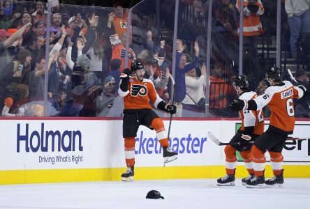 Sean Couturier et Travis Konecny s’éclatent dans un festival offensif face au Wild