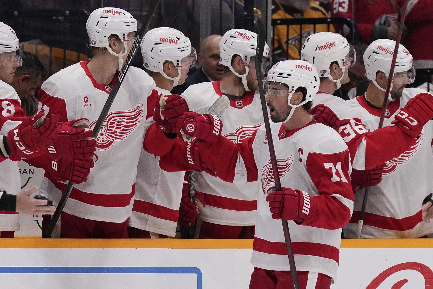 Les Red Wings l’emportent 5-2 et les Predators subissent une 5e défaite en 5 matchs