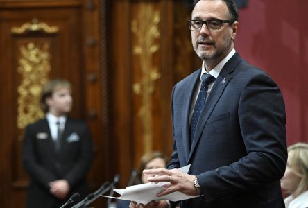 Francisation: même si les classes ferment, la CAQ plaide que le budget a augmenté