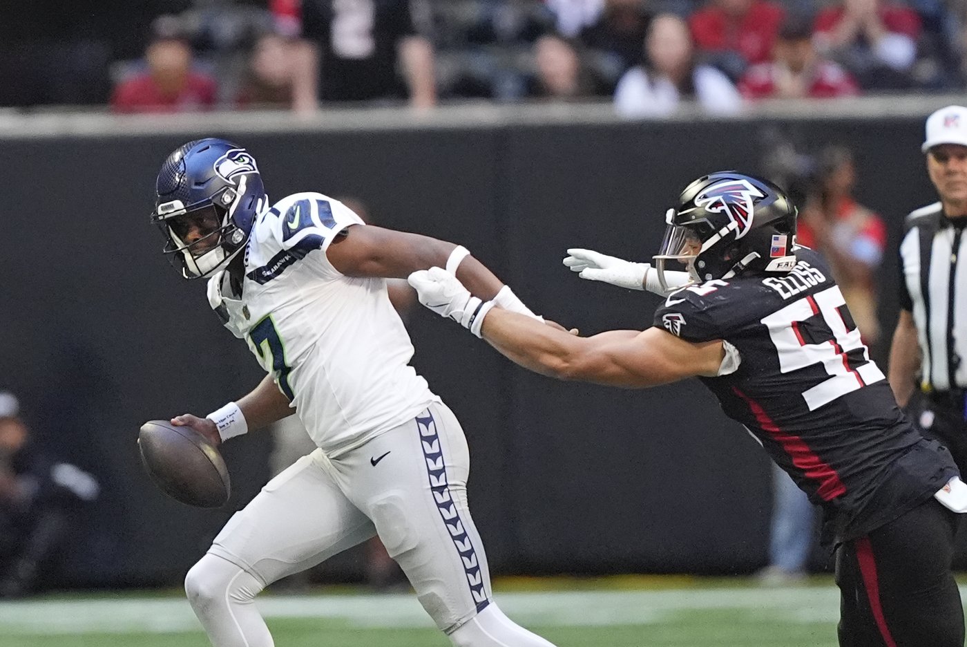 Deux passes de touché pour Geno Smith, les Seahawks défont les Falcons 34-14