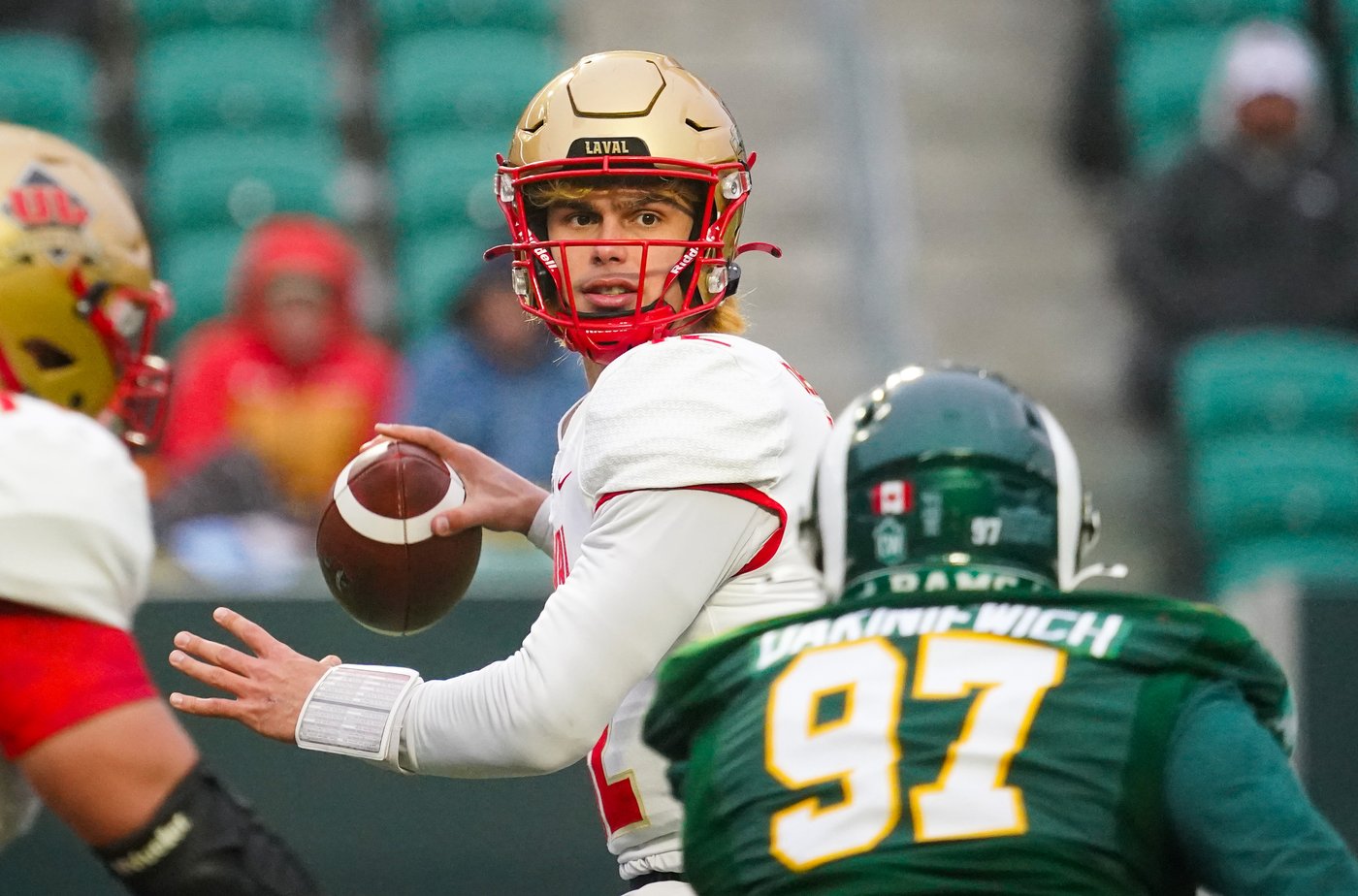 Le Rouge et Or accède au match de la Coupe Vanier en battant Regina, 17-14